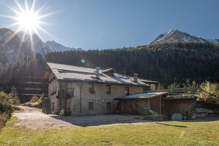 ヴェルミーリオ Chalet Rustico Bertolini Per Gruppi!ヴィラ エクステリア 写真