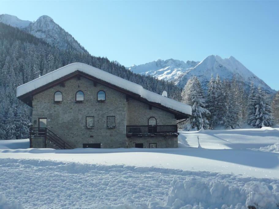 ヴェルミーリオ Chalet Rustico Bertolini Per Gruppi!ヴィラ エクステリア 写真